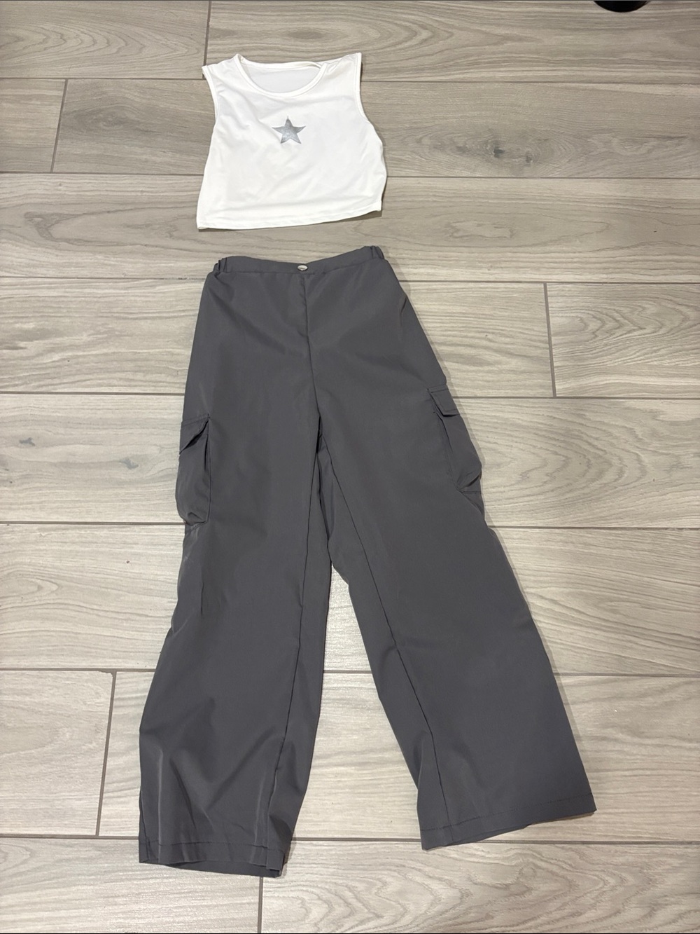 Gray Cargo Wide-Leg Pants - Women